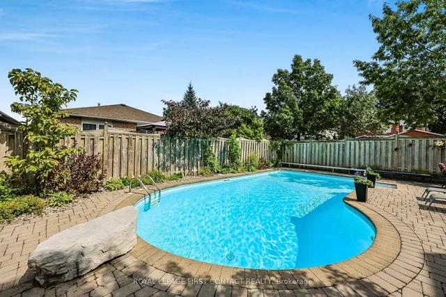 1 Brown Wood Dr, Barrie 2
