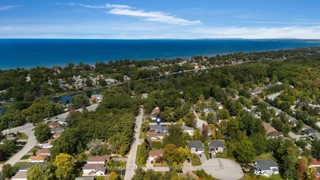 4 Fatima Crt, Wasaga Beach 2