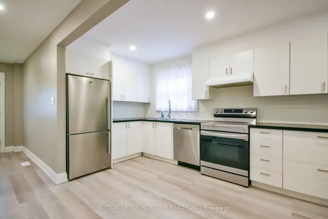 33B Cundles Rd, Barrie 2