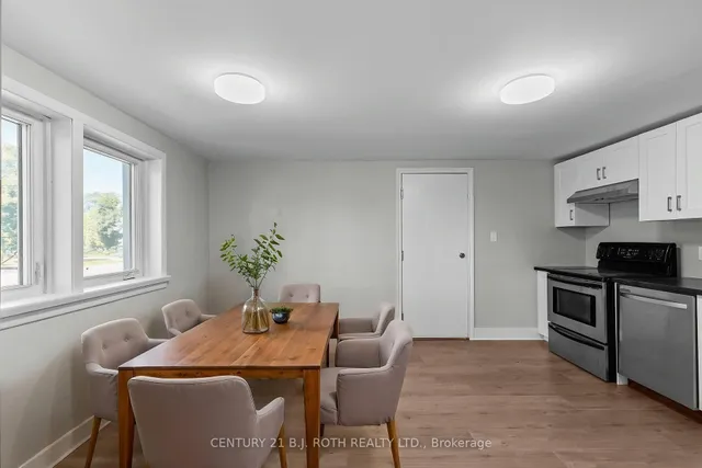 323 Crawford St, Orillia 4