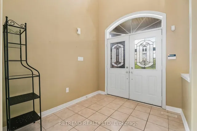 36 Sandringham Dr, Barrie 3