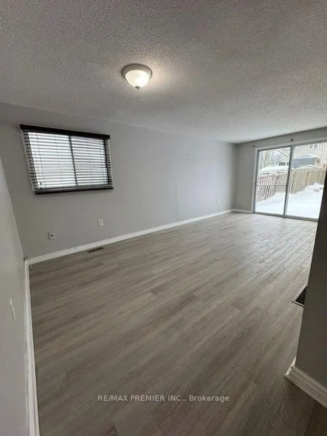 34 Argyle Rd, Barrie 4