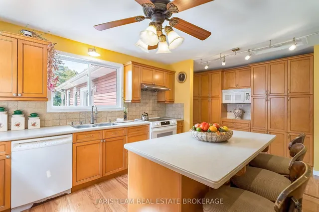 320 Cherry St, Tay 5