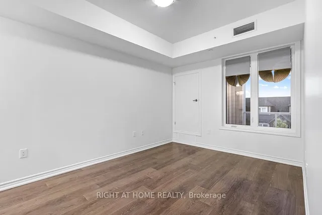 5 Spooner Cres #215, Collingwood 4