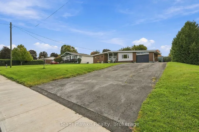 385 Lafontaine Rd, Tiny 2