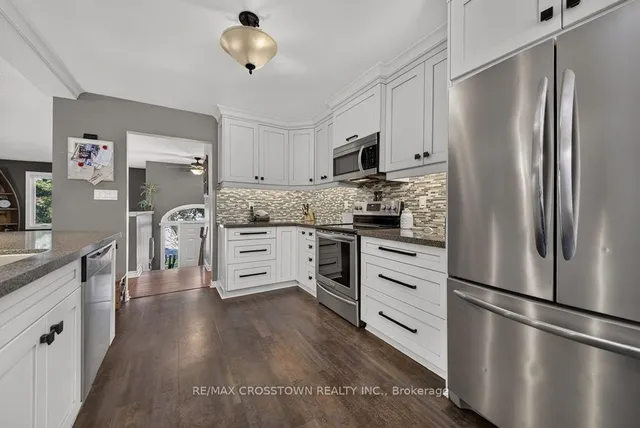 29 Brennan Ave, Barrie 2