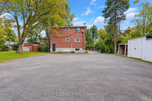 138 Innisfil St, Barrie 4