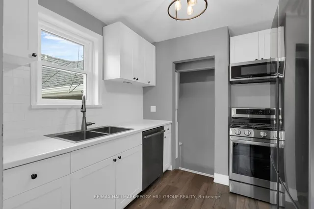 1556 Flos Rd 4, Springwater 5