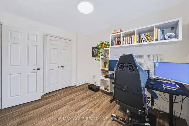 43 Golden Meadow Rd, Barrie 5