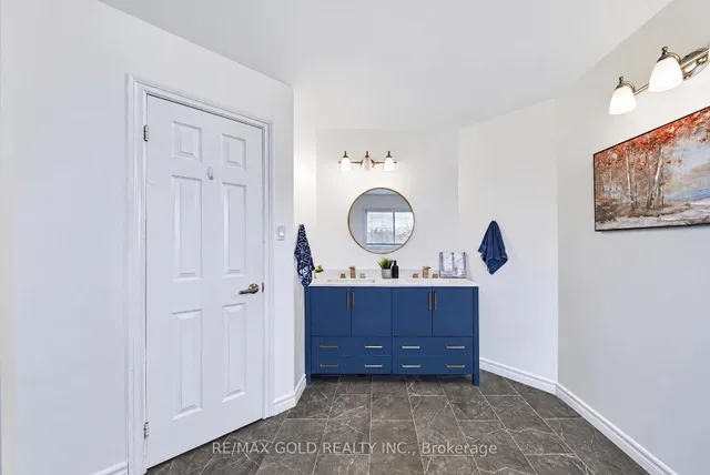 43 Golden Meadow Rd, Barrie 4