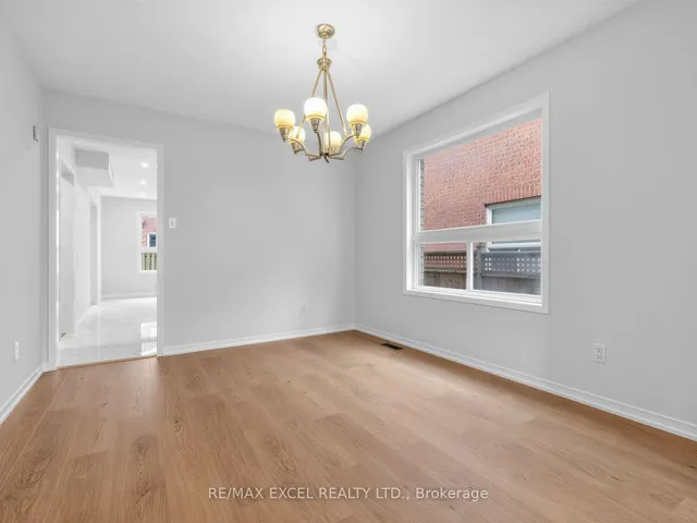 396 Cundles Rd, Barrie 5