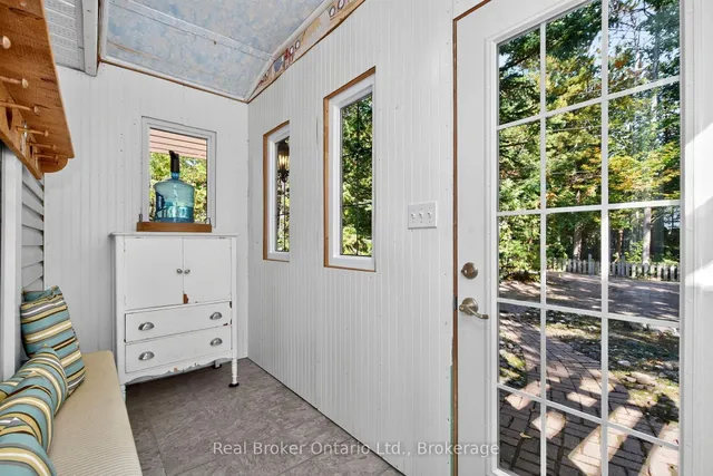 56 Belgrove Cres, Tiny 3