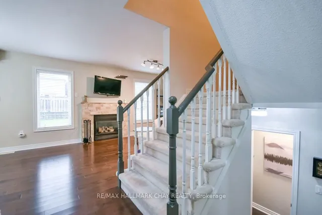 289 Esther Dr, Barrie 4