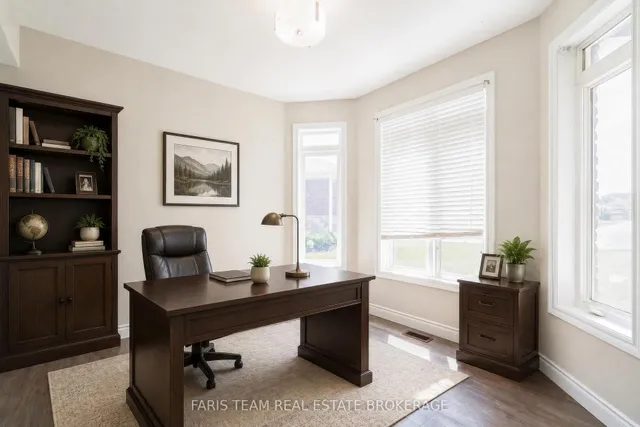 33 Sheppard Dr, Tay 3