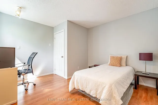 224 Lakeshore Rd, Oro-Medonte 5