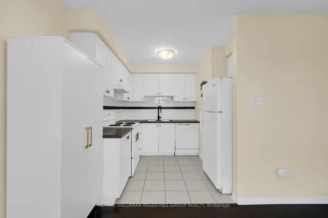 245 Ferndale Dr #58, Barrie 3
