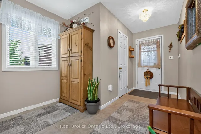 140 Southwinds Cres, Midland 5