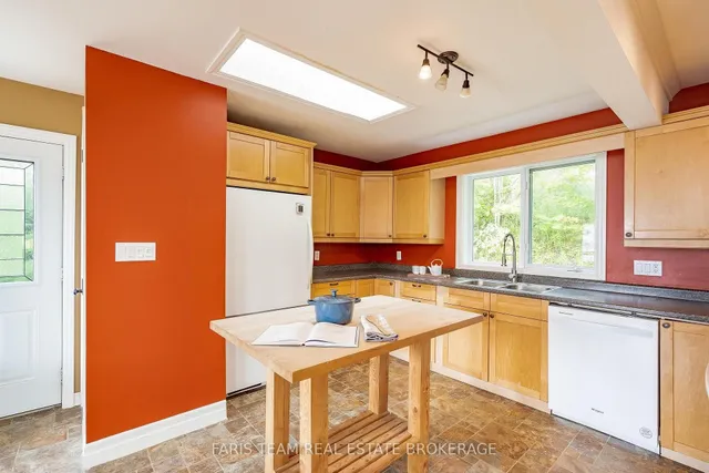 1858 Woods Bay Rd, Severn 5