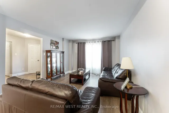 19 Moore Pl, Barrie 5