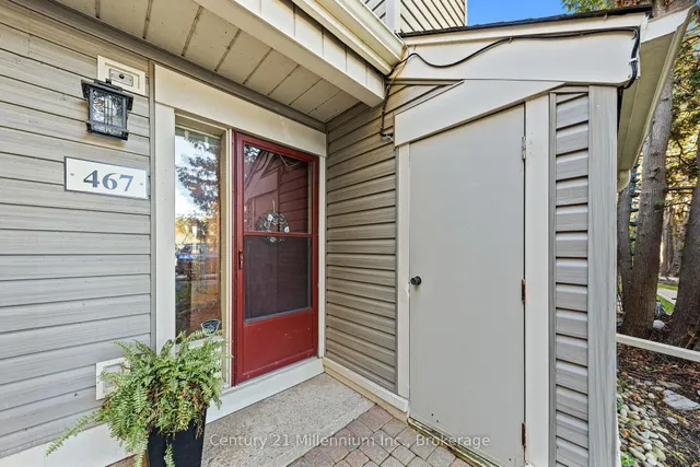 467 Oxbow Cres #7, Collingwood 3
