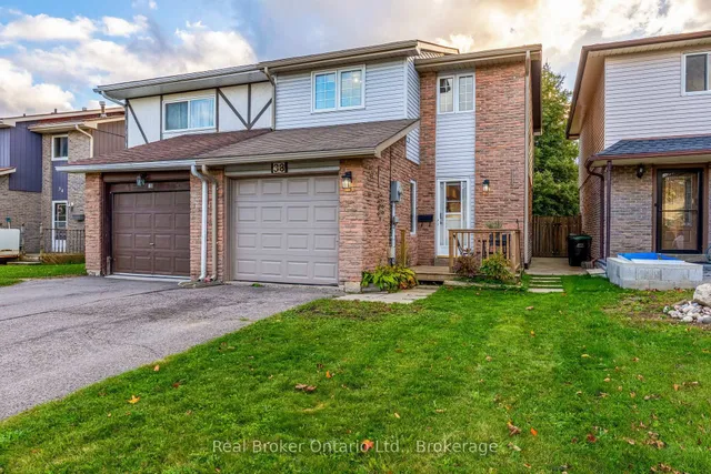 38 Christie Cres, Barrie 1