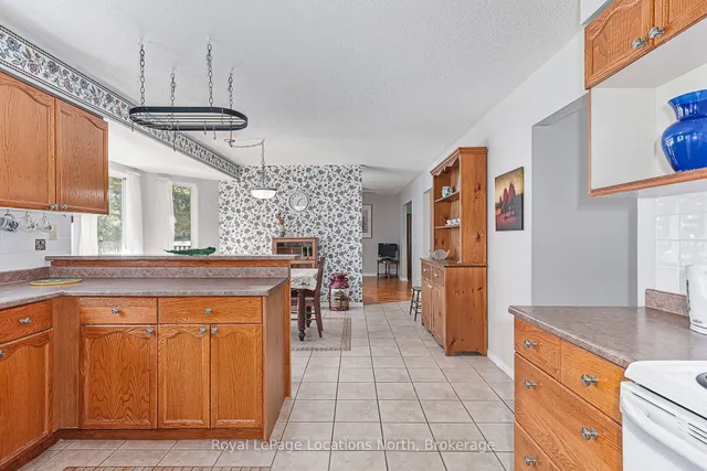 162 Christopher Ave, Wasaga Beach 2