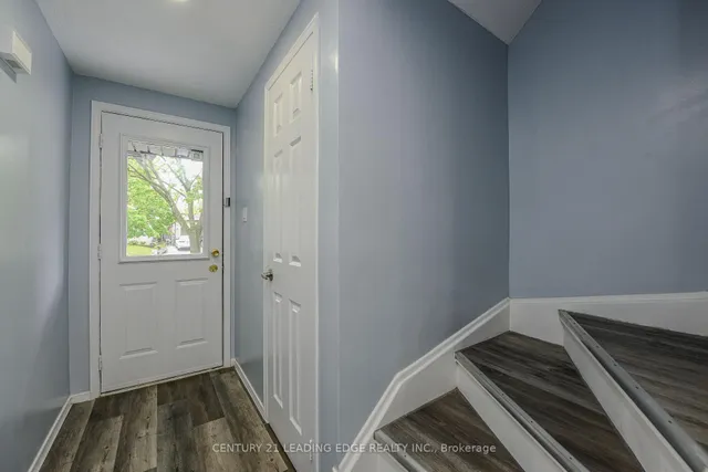 169 Hickling Tr, Barrie 4