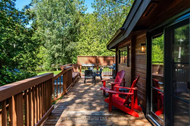 121 Lefaive Rd, Tiny 2