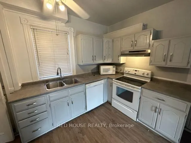 150 West St, Orillia 2