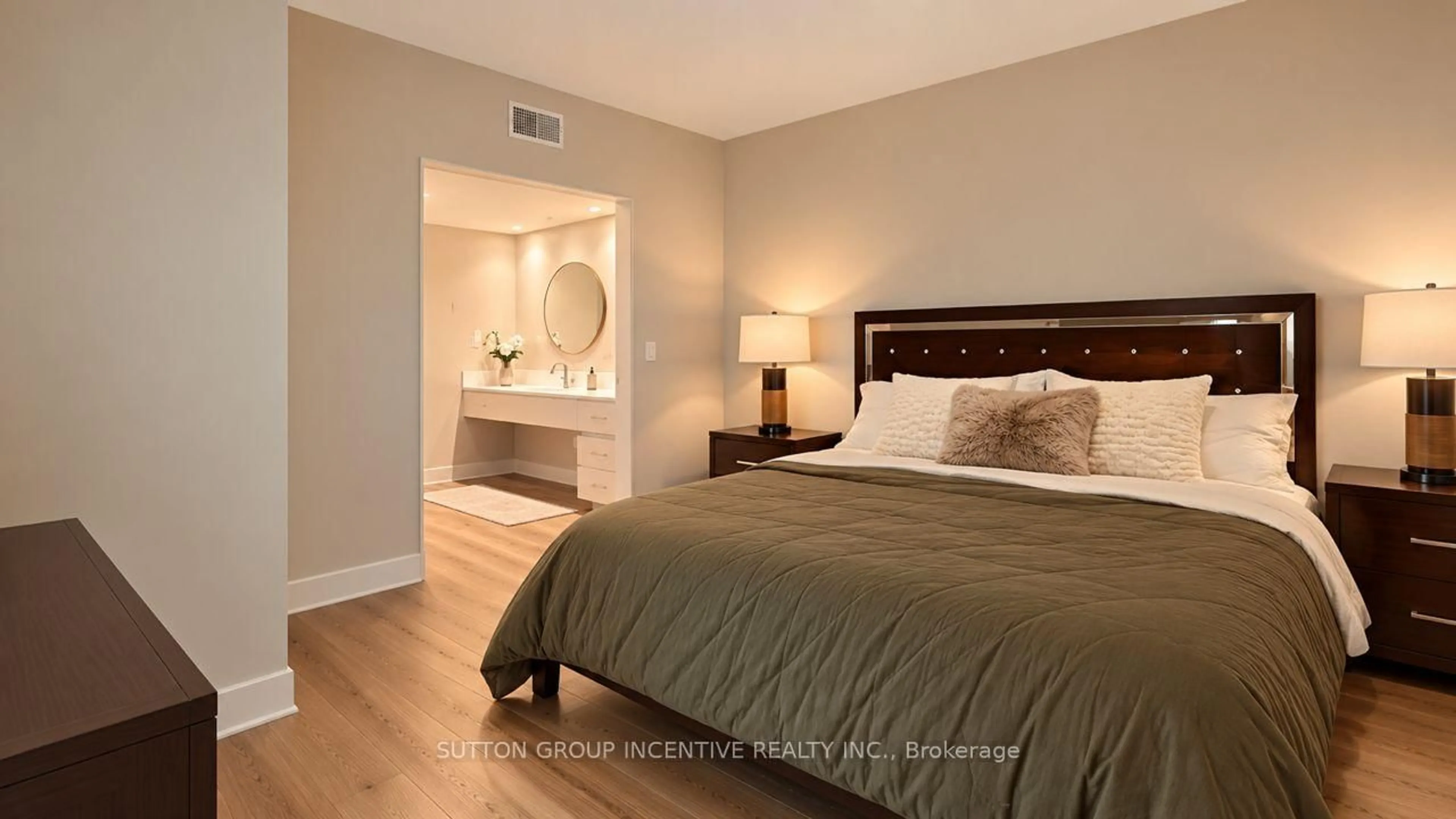 trreb/IMG-S14029628_9c2e937b-7a32-4100-b9ea-dd863cfae0e0-l.jpg