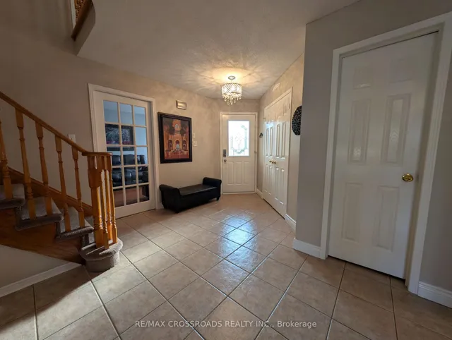 94 Violet St, Barrie 3