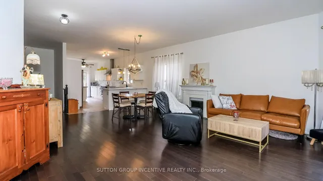 142 Raymond Cres, Barrie 4
