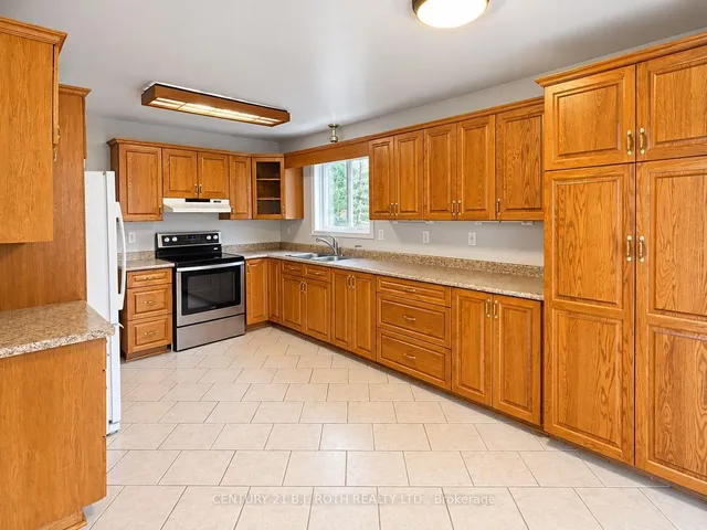 872 Dominion Ave, Midland 4