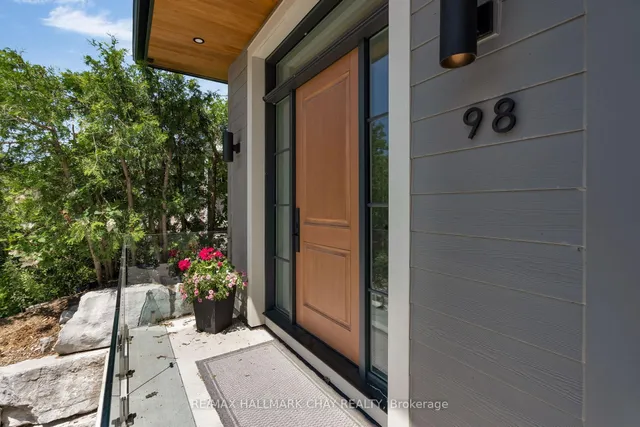 98 Shanty Bay Rd, Barrie 3