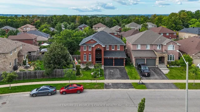 4 IMPERIAL CROWN Lane, Barrie 2