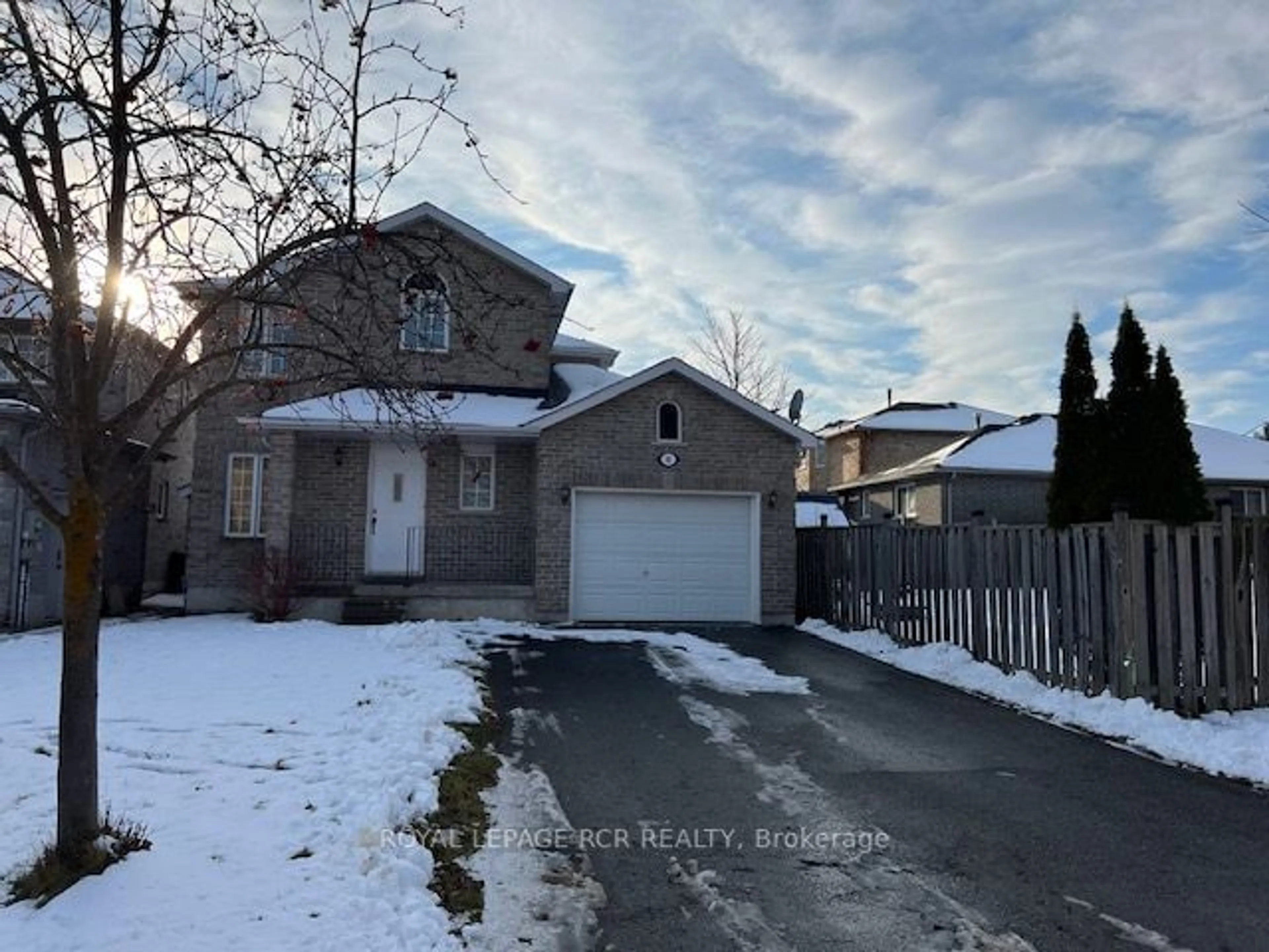 Frontside or backside of a home for 92 Kraus Rd, Barrie Ontario L4N 0N7