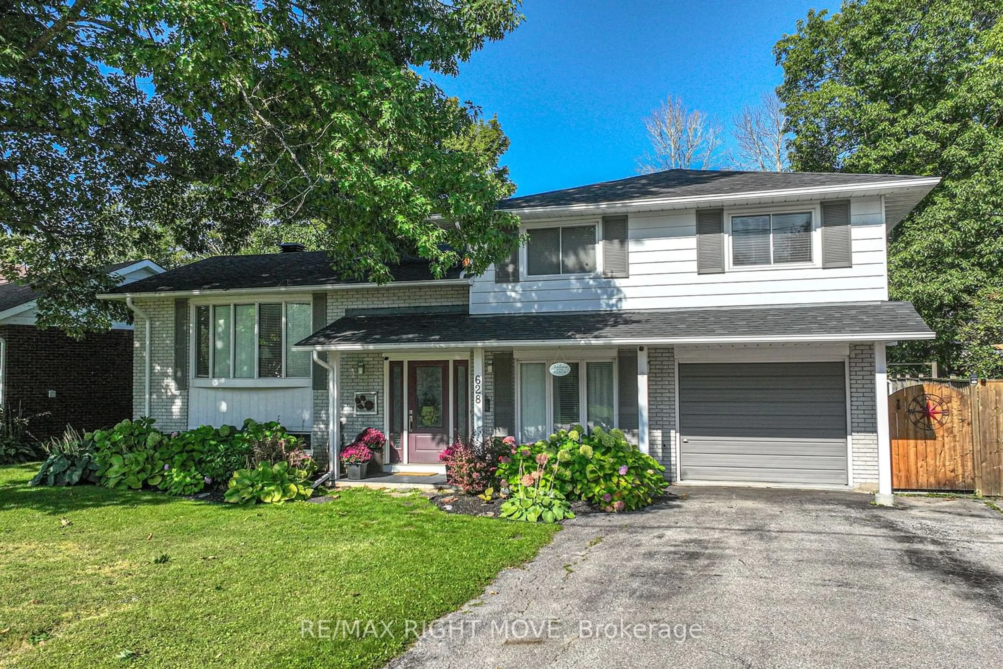 Frontside or backside of a home for 628 Broadview Ave, Orillia Ontario L3V 6N8