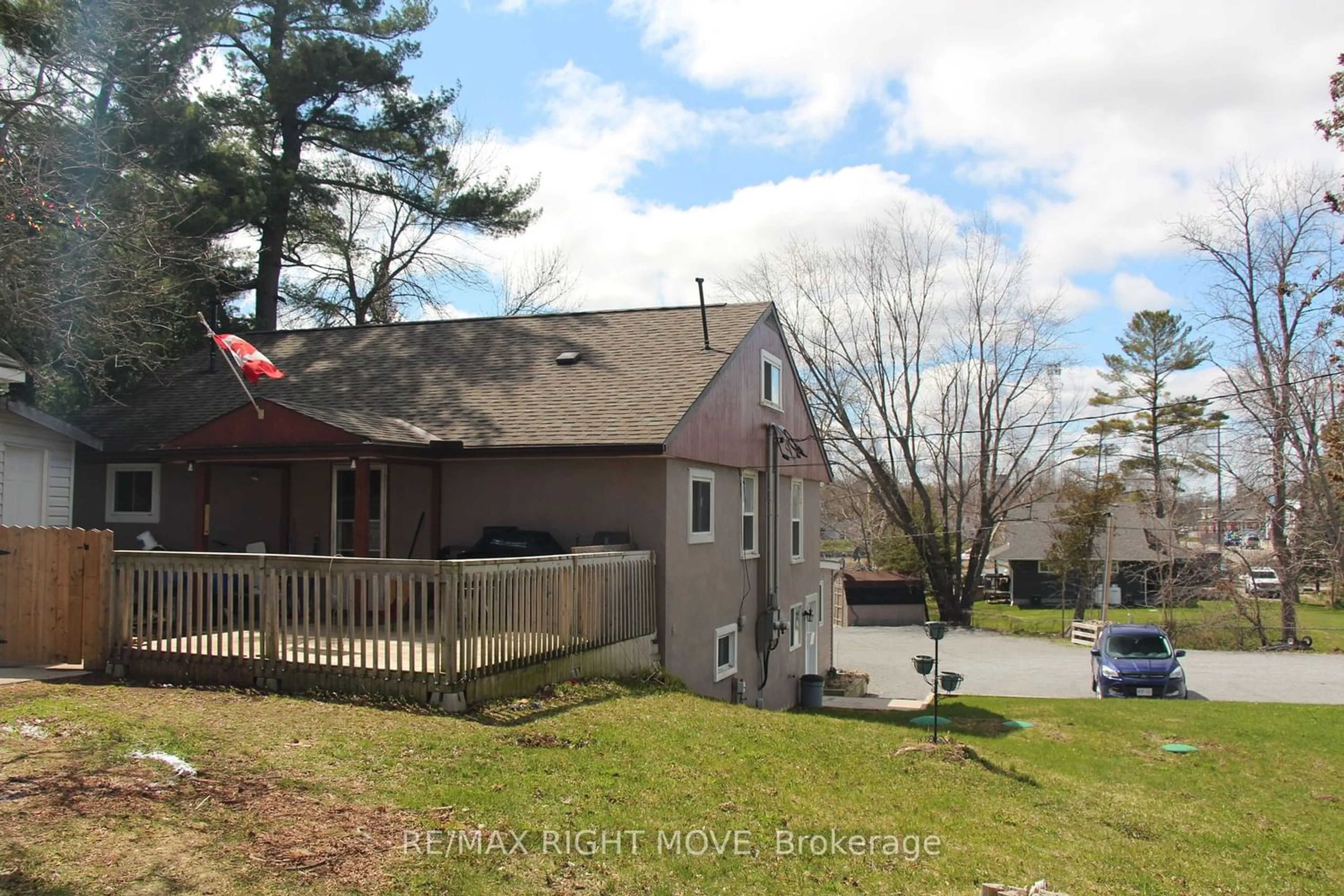 Frontside or backside of a home, cottage for 8272 Rama Rd, Ramara Ontario L0K 2B0