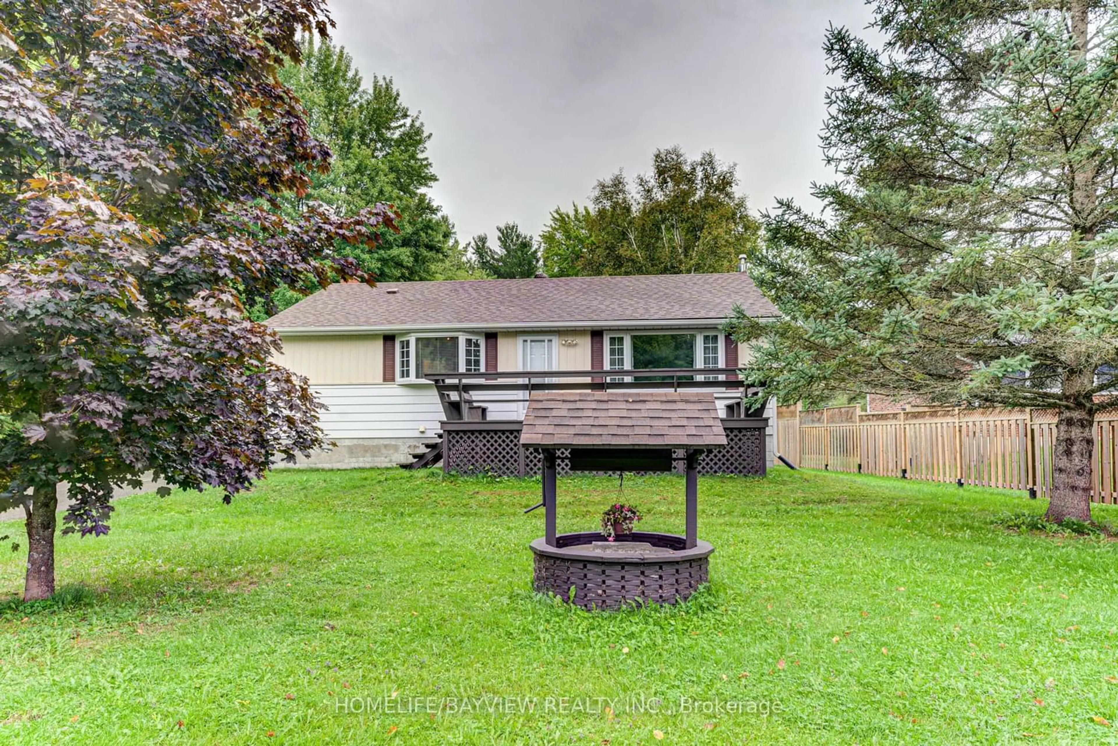Patio for 2077 Willow Cres, Severn Ontario L3V 0V3