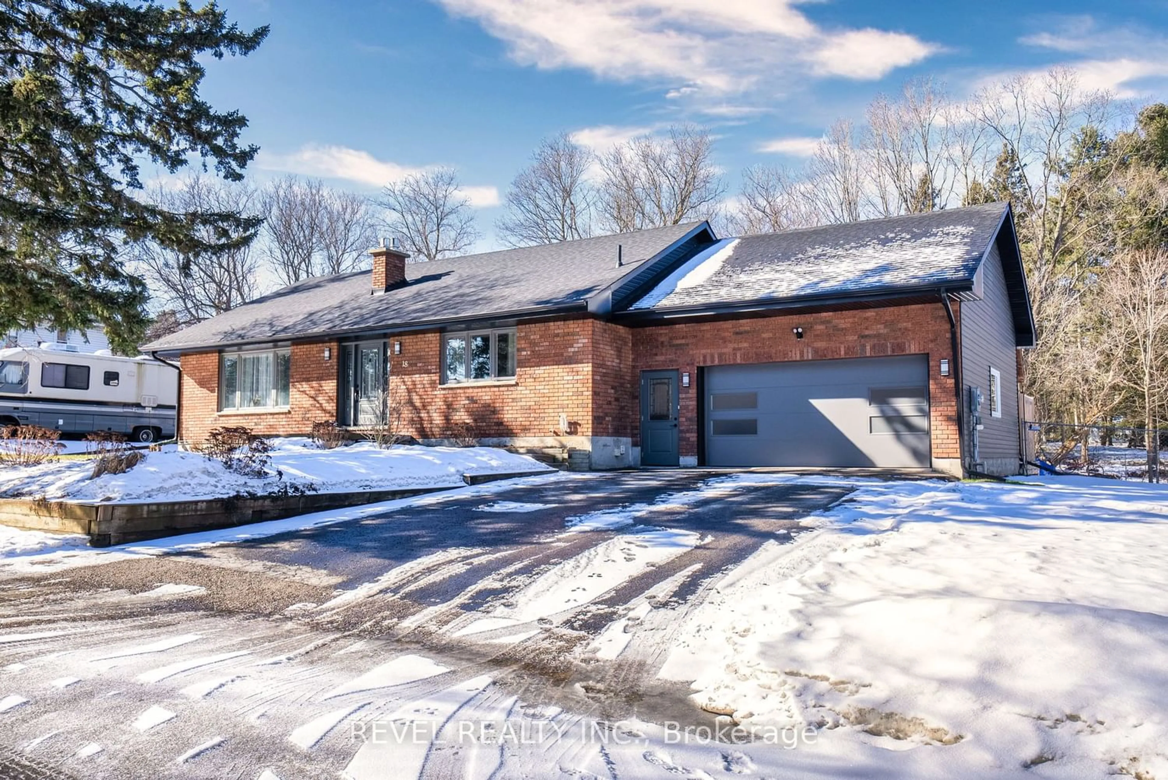 Home with brick exterior material for 18 Martin St, Springwater Ontario L0L 1V0