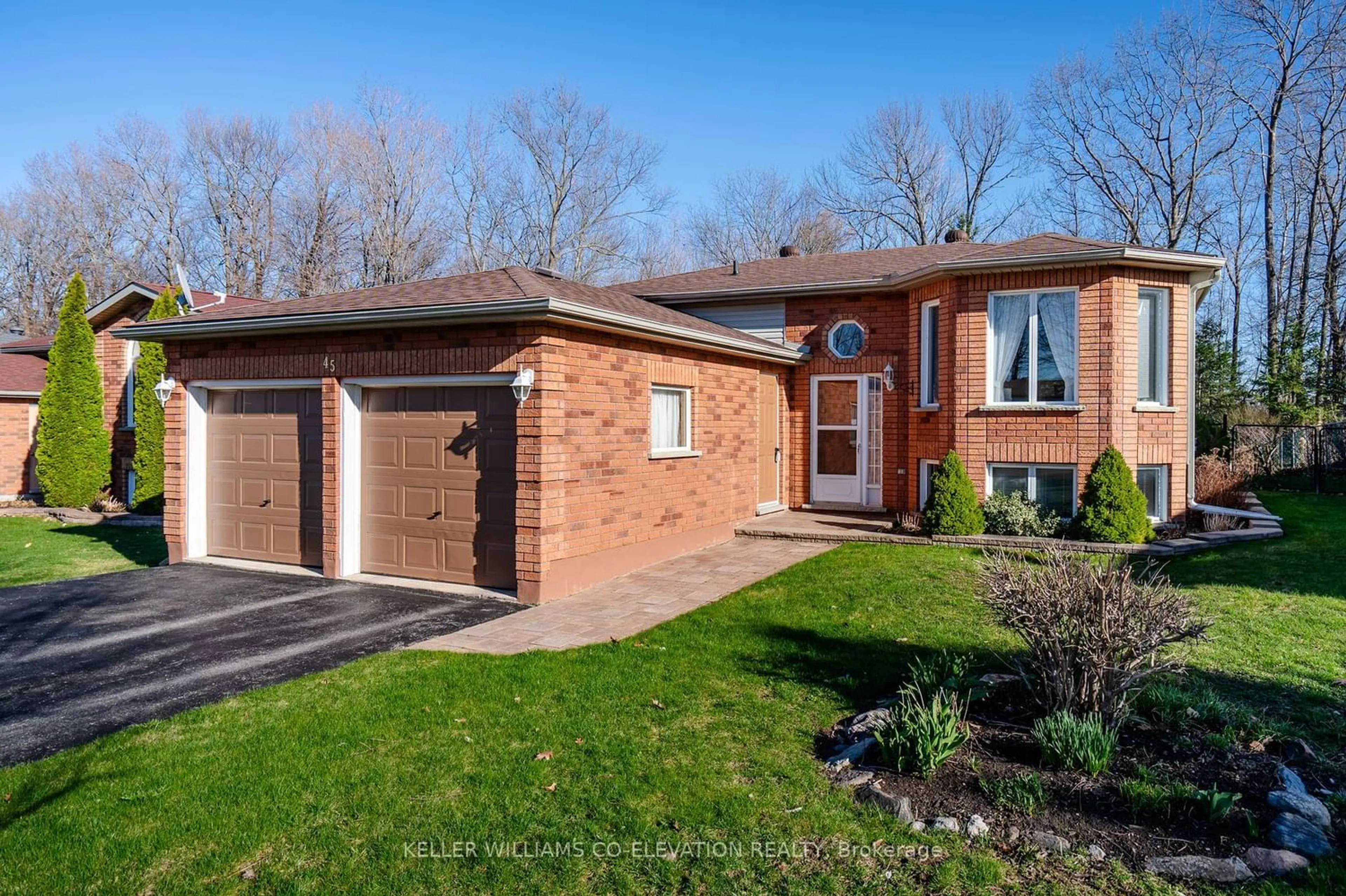 Home with brick exterior material for 45 Anderson Cres, Tay Ontario L0K 2A0