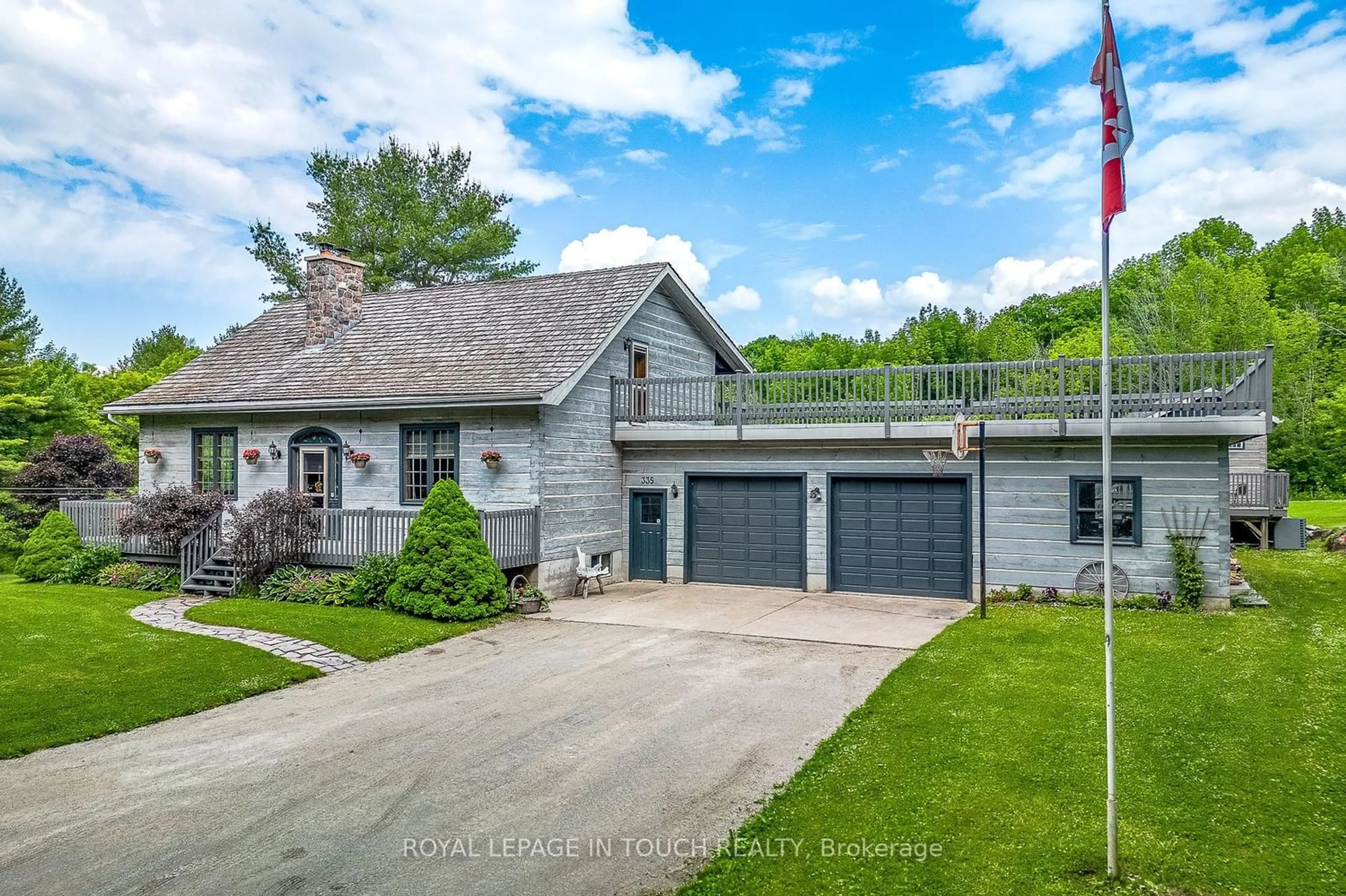 Frontside or backside of a home for 335 Murray Rd, Penetanguishene Ontario L9M 2H8