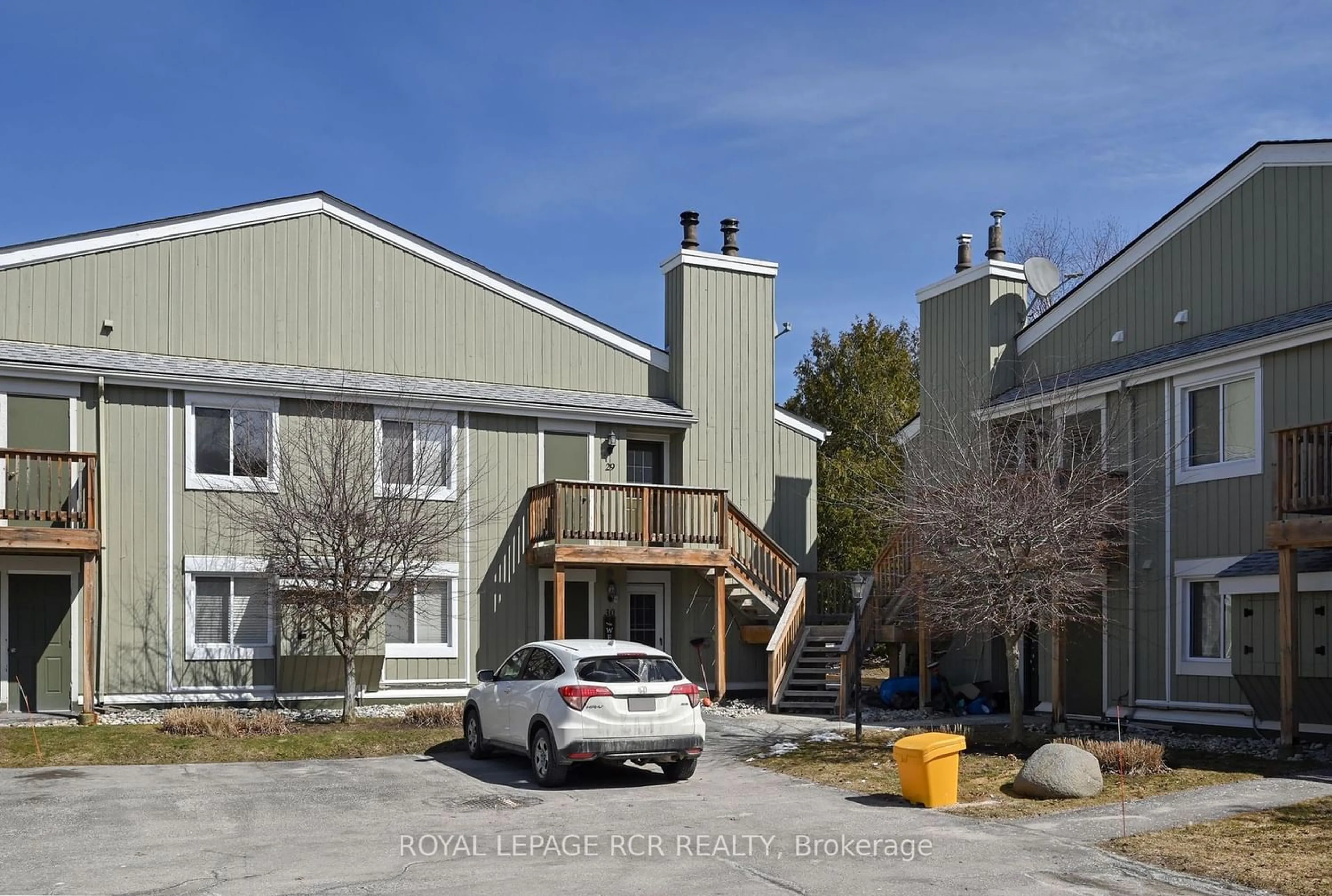 A pic from exterior of the house or condo for 17 Dawson Dr #29, Collingwood Ontario L9Y 5B4