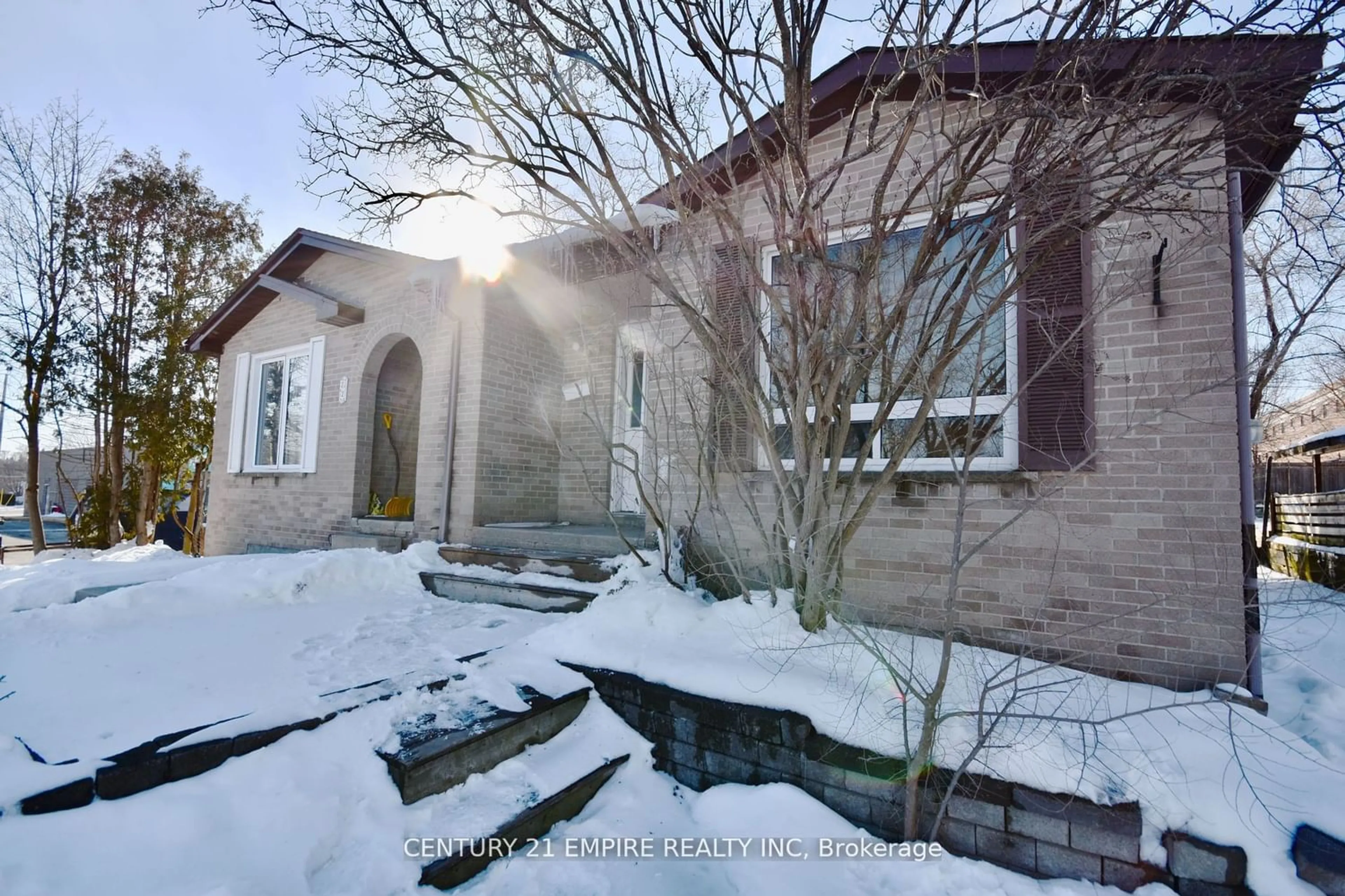 Outside view for 24 Sylvia St, Barrie Ontario L4M 5J4