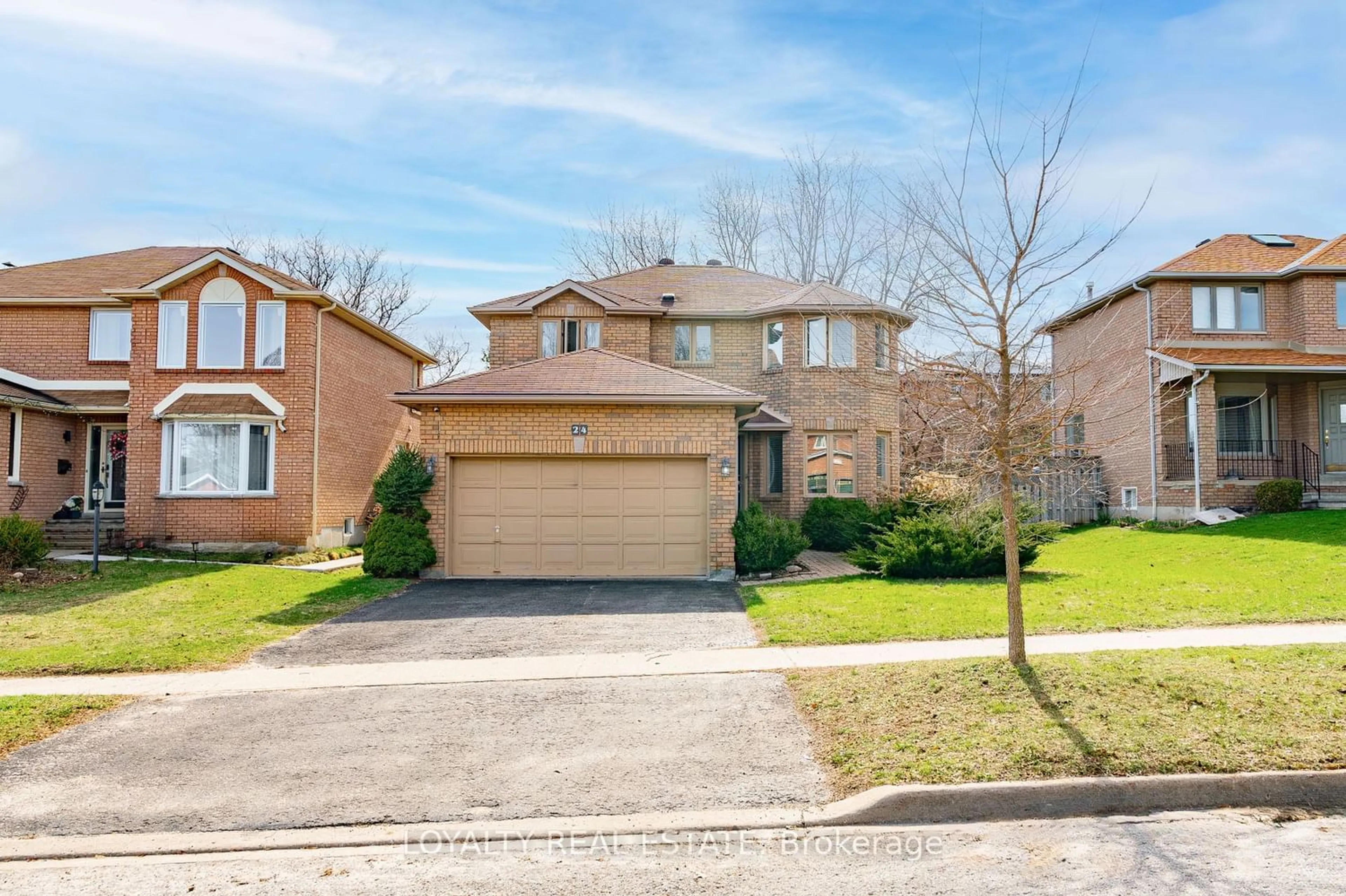 Frontside or backside of a home for 24 Neelands St, Barrie Ontario L4N 7A1