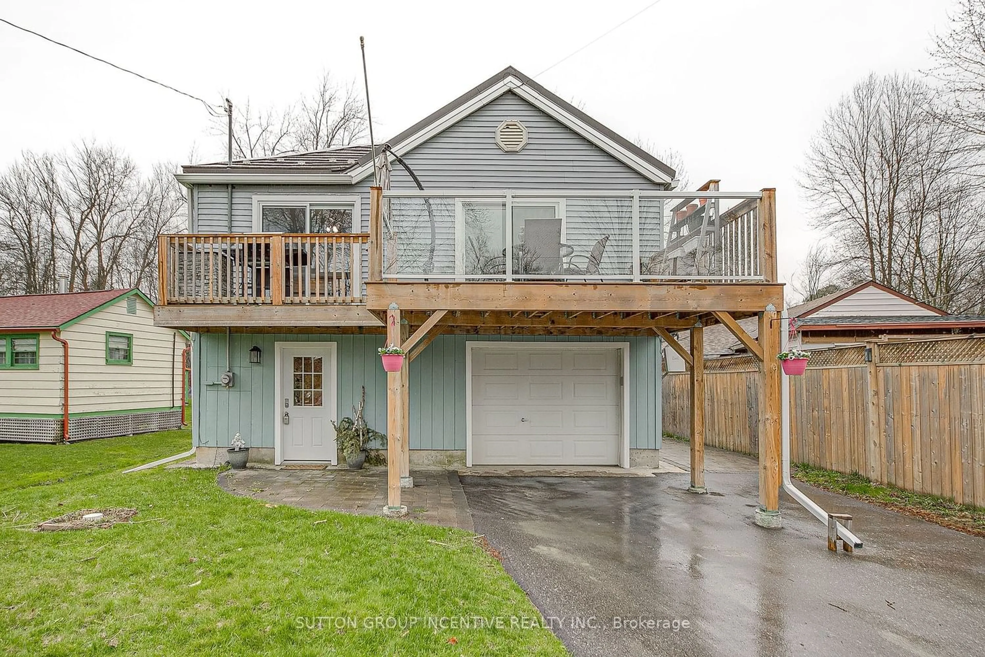 Frontside or backside of a home for 7187 Beach Dr, Ramara Ontario L0K 2B0