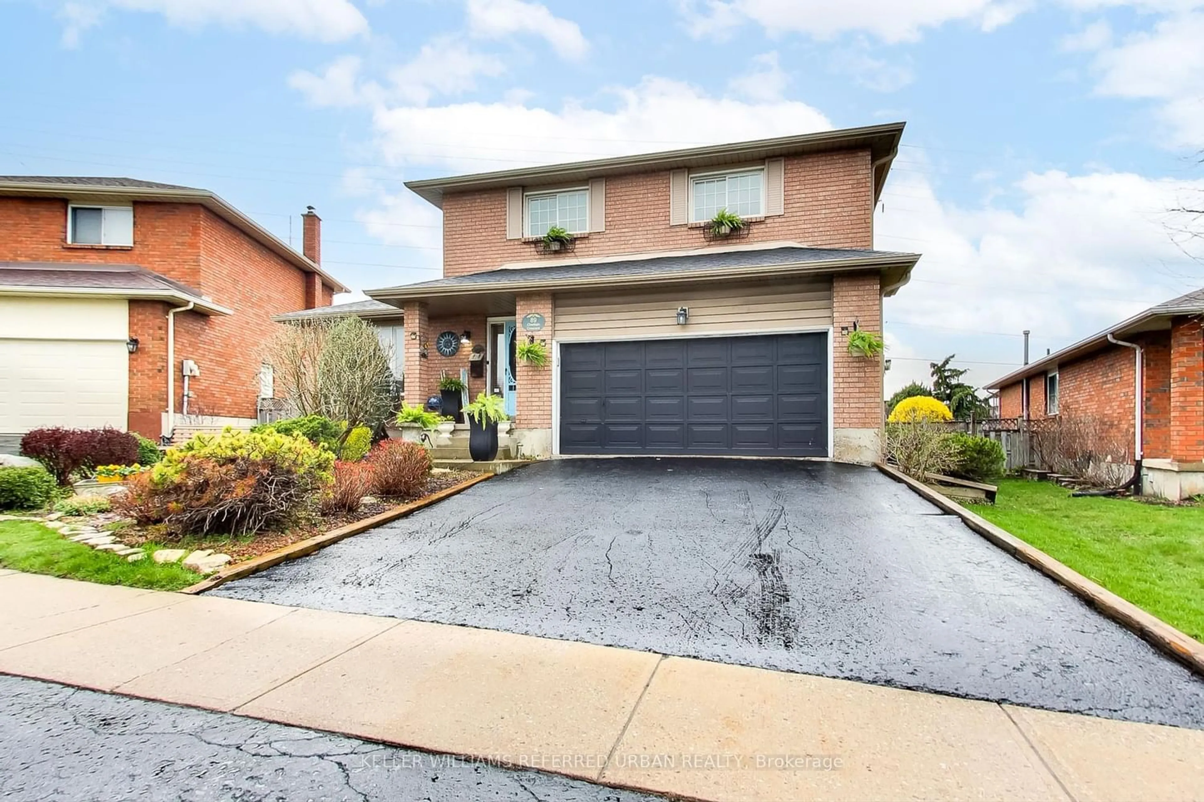 Home with brick exterior material for 89 Chieftain Cres, Barrie Ontario L4N 6J2