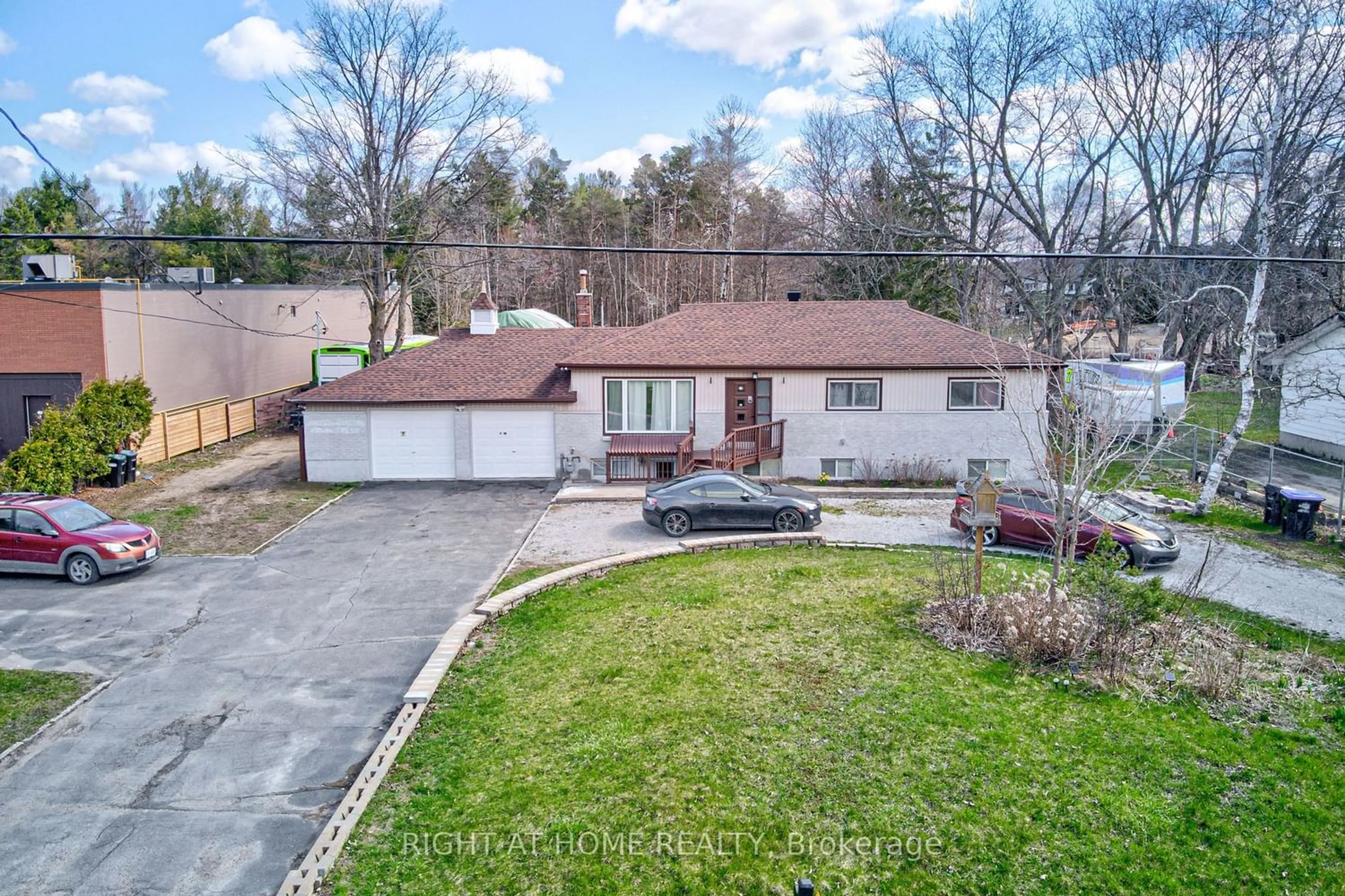 Frontside or backside of a home for 1225 Bayfield St, Springwater Ontario L9X 0N6