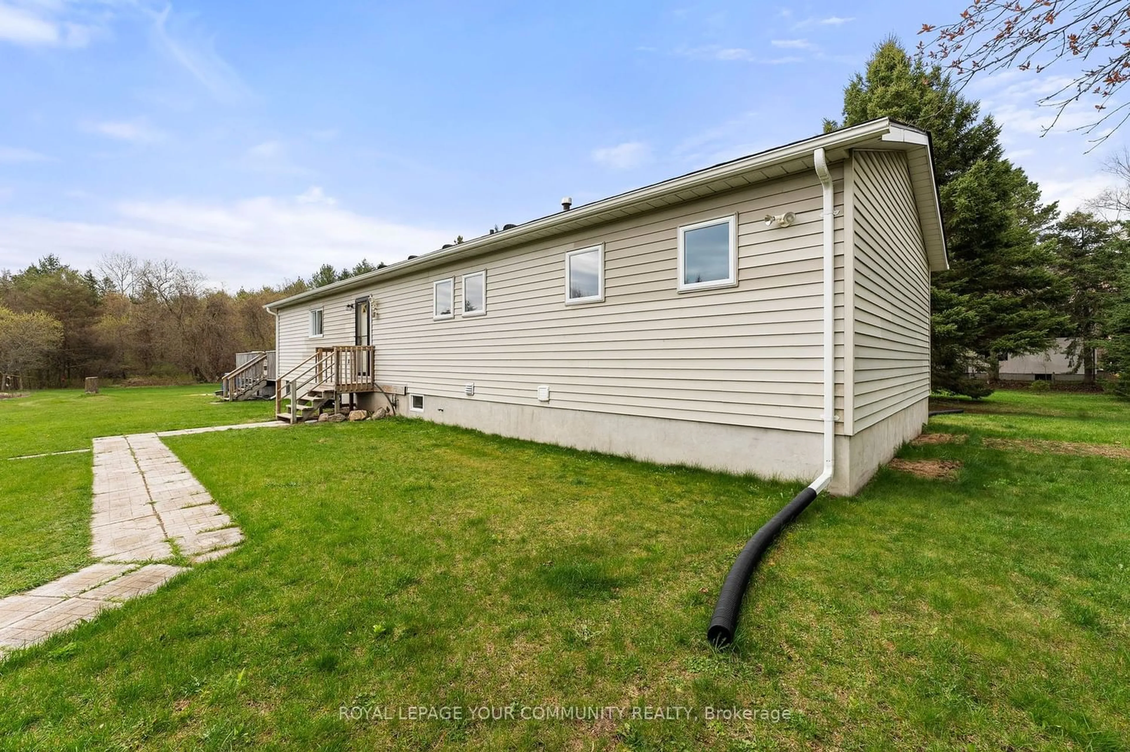 Frontside or backside of a home for 3679 Mccarthy Dr, Clearview Ontario L0M 1N0