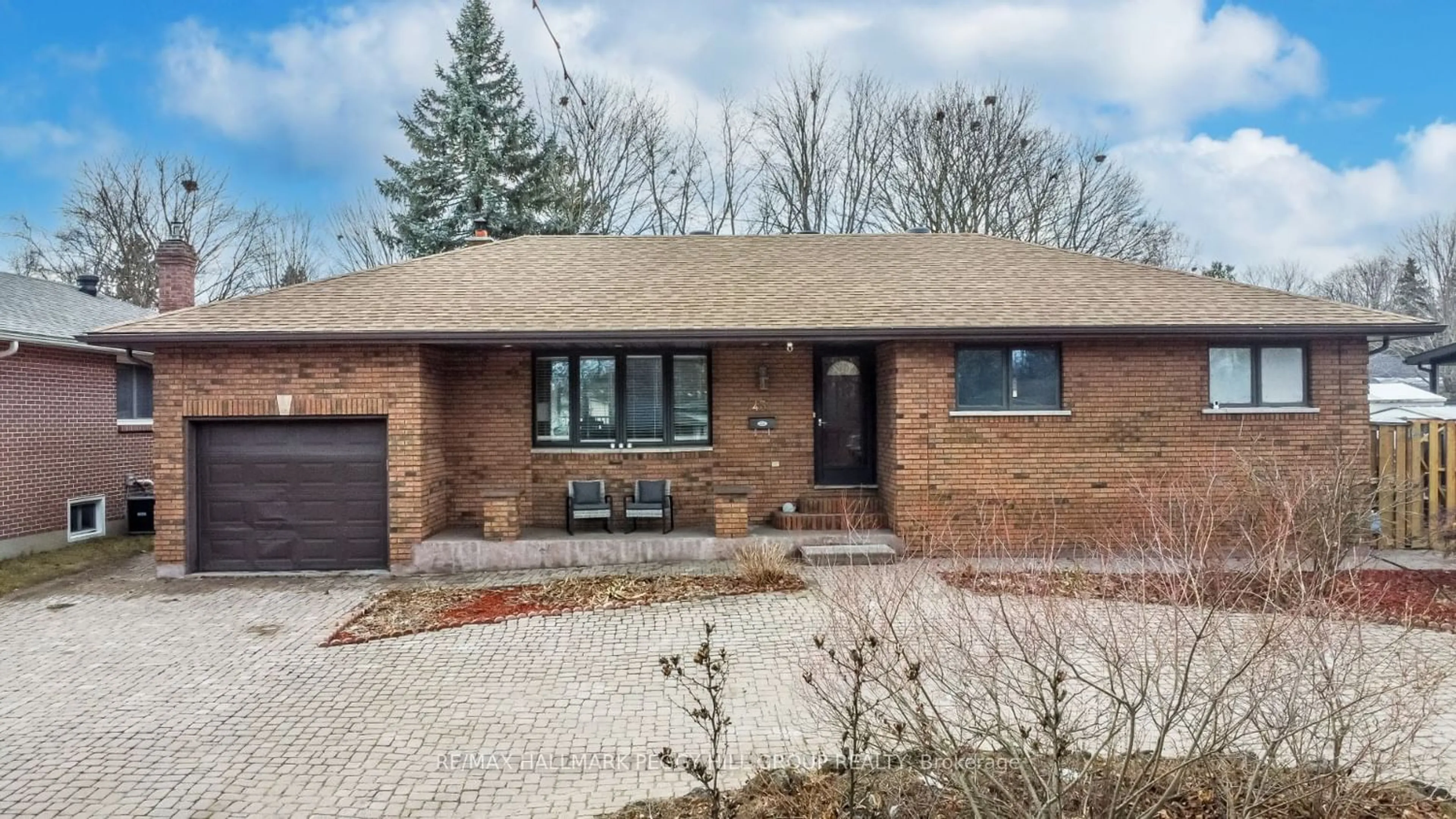 Home with brick exterior material for 43 Springhome Rd, Barrie Ontario L4N 2W6